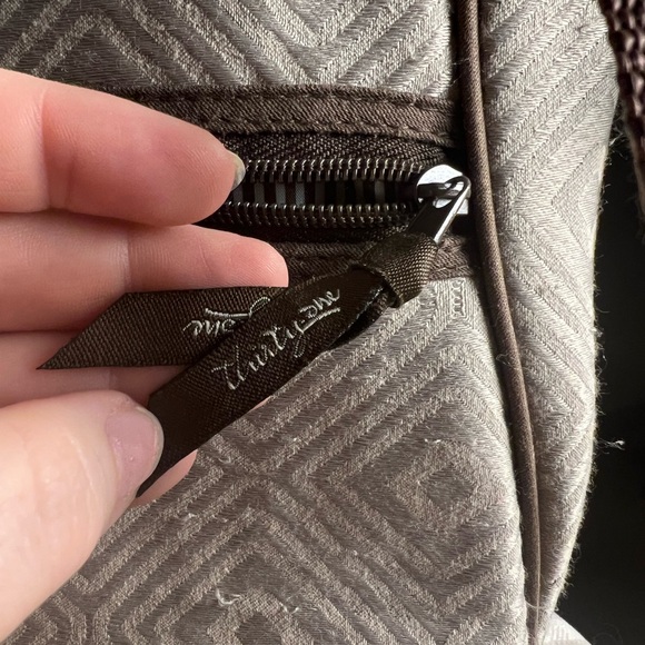 THIRTY ONE Retro Metro Crossbody Purse Grey Geo - Picture 2 of 4